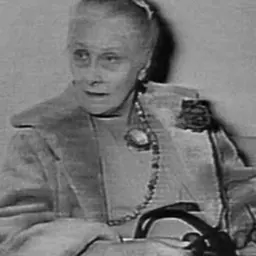 Portrait of Enid Bosworth Lorimer