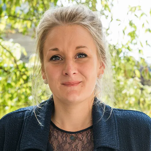 Portrait of Alice Thourot