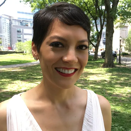Portrait of Anne Akiko Meyers