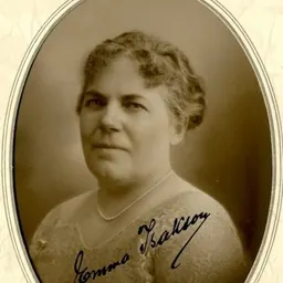 Portrait of Emma Isakson