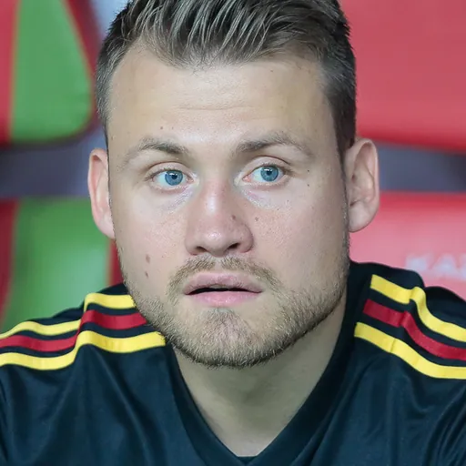 Portrait of Simon Mignolet