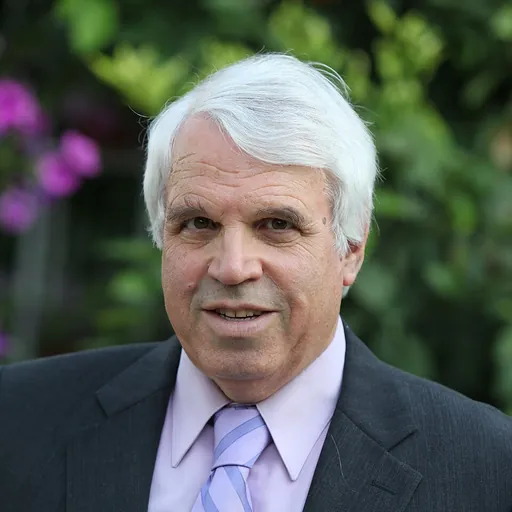 Portrait of Alon Liel