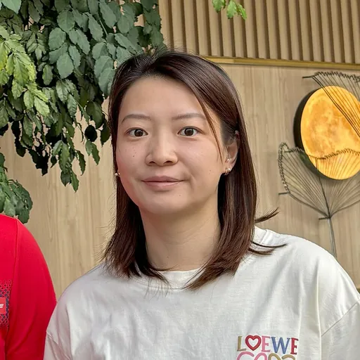 Portrait of Huang Yaqiong