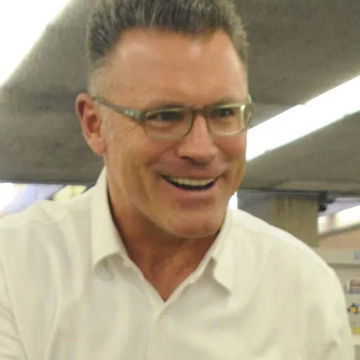 Portrait of Howie Long