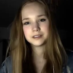 Portrait of Naomi Seibt