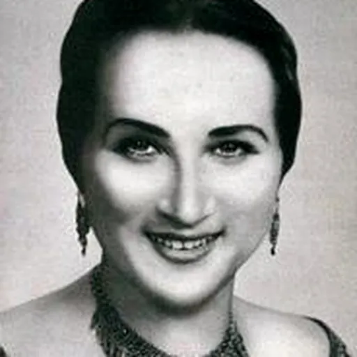 Portrait of Netania Davrath