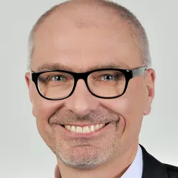 Portrait of Peter Simon