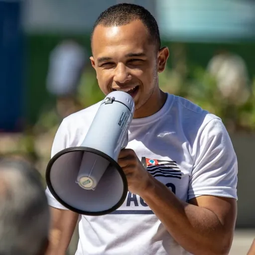 Portrait of Douglas Garcia
