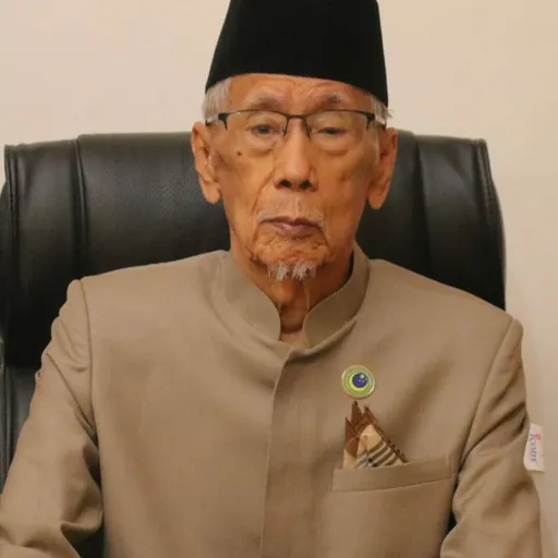 Portrait of Khalifa Nando