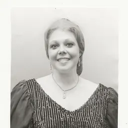 Portrait of Lynne Strow Piccolo
