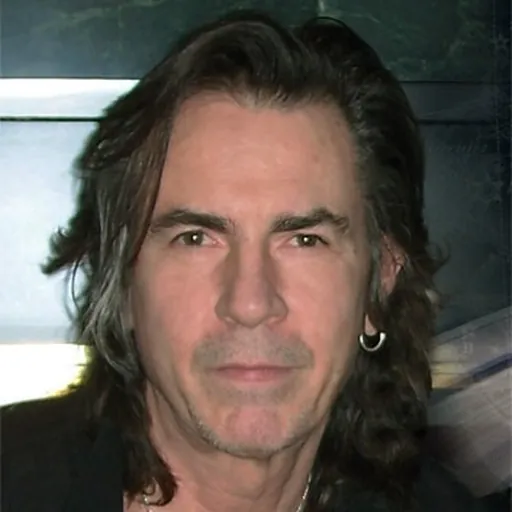 Portrait of Erik Scott