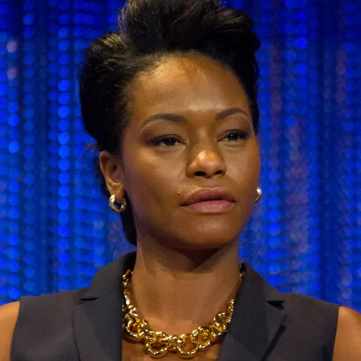 Portrait of Sufe Bradshaw
