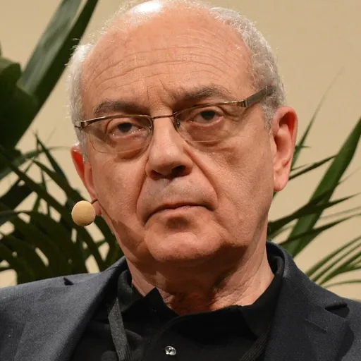Portrait of Claude Fischler