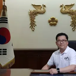 Portrait of Minchul Kang