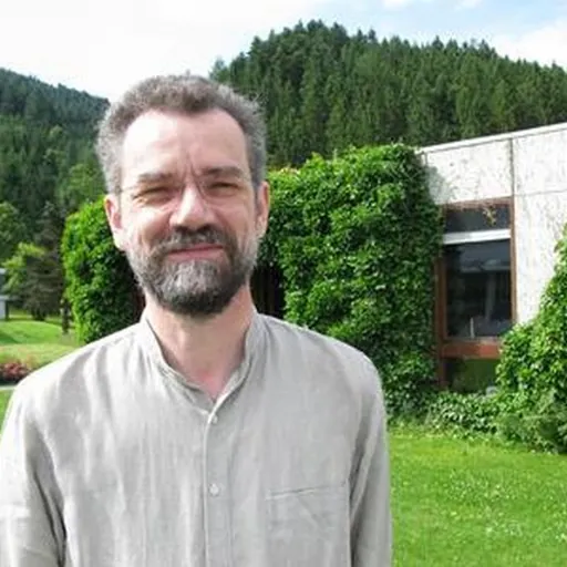 Portrait of Peter Schneider