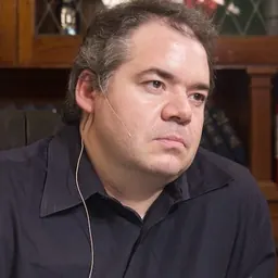 Portrait of Alex Lindsay
