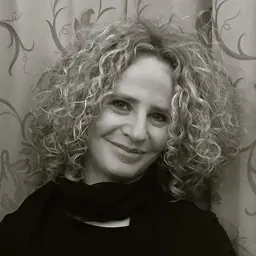 Portrait of Linda Verő Bán