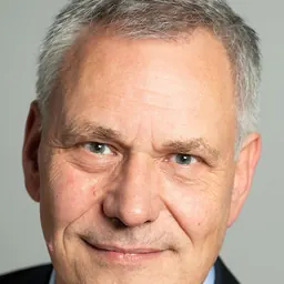 Portrait of Peter-Tobias Stoll