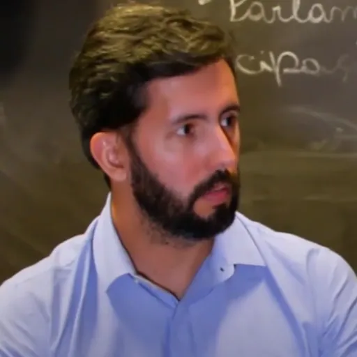 Portrait of Leandro Grass