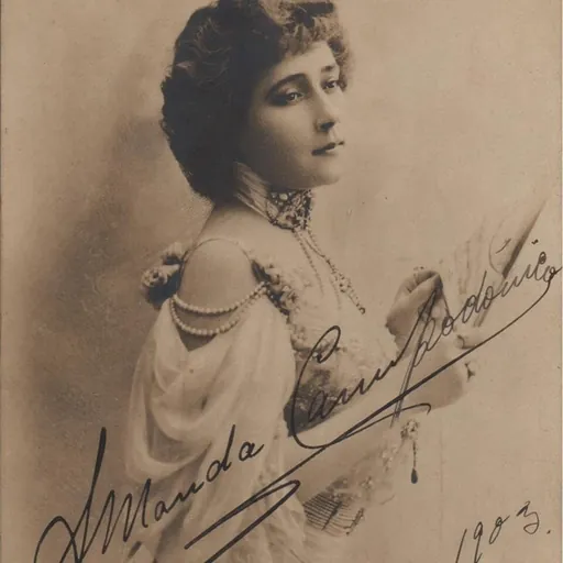 Portrait of Amanda Campodónico