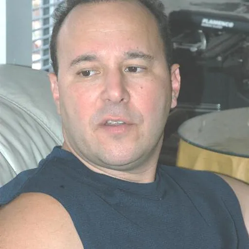 Portrait of Mitchell Spinelli