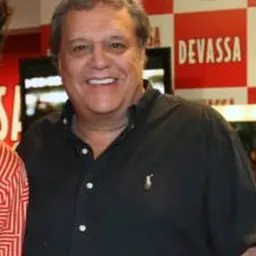 Portrait of Dennis Carvalho