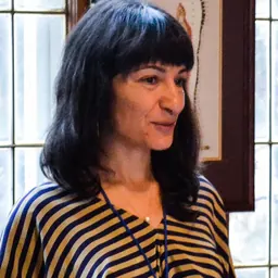 Portrait of Laleh Khadivi