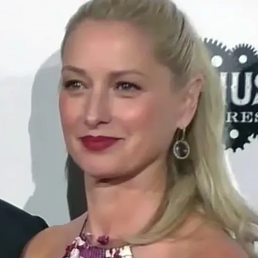 Portrait of Katherine LaNasa