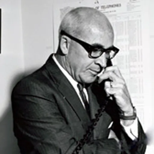 Portrait of Teno Roncalio