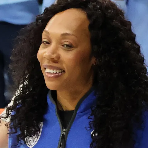 Portrait of Kyra Elzy