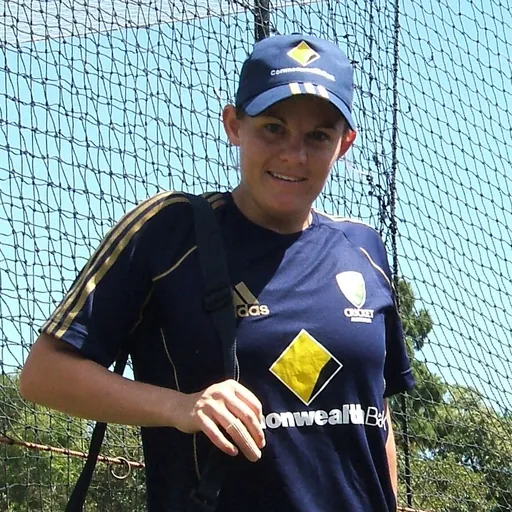 Portrait of Erin Osborne