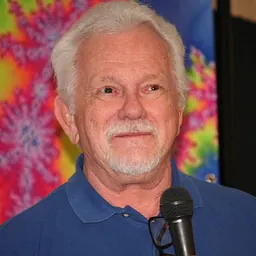 Portrait of Les Thatcher