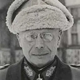 Portrait of Ernst-Eberhard Hell