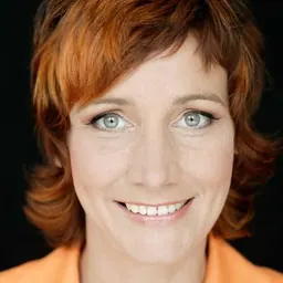 Portrait of Angela Elis