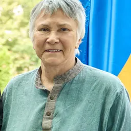Portrait of Brenda Hollis