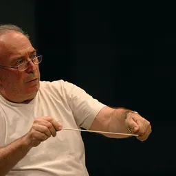 Portrait of Noam Sheriff