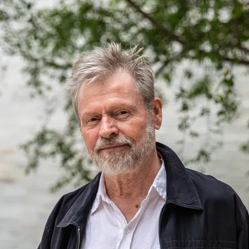 Portrait of Ross Edwards
