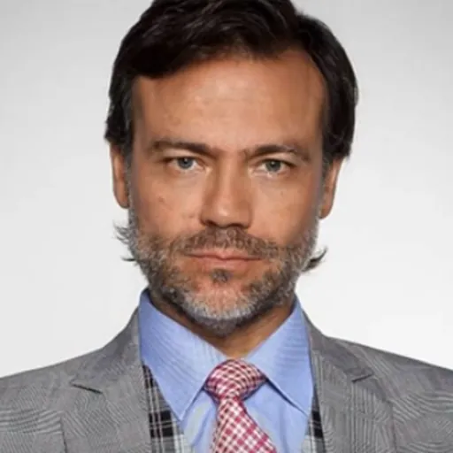 Portrait of Alejandro Martínez