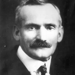 Portrait of Erland Lee