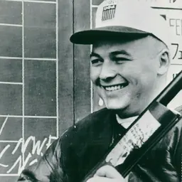 Portrait of Lones Wigger