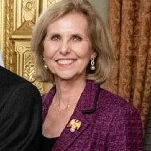 Portrait of Lynn Forney Young