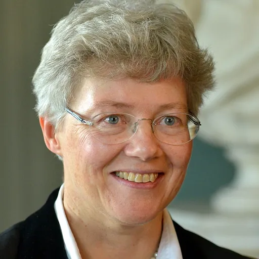 Portrait of Anne L'Huillier