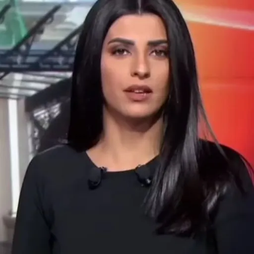 Portrait of Lara Nabhan