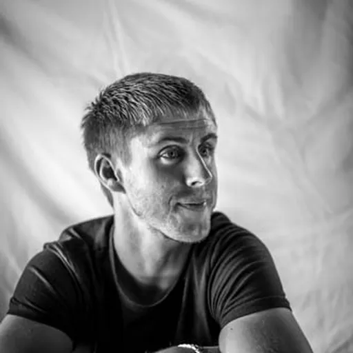 Portrait of Ash Dykes