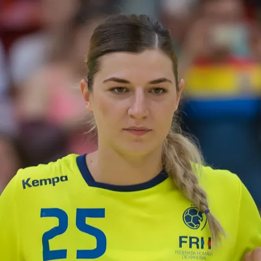 Portrait of Cynthia Tomescu