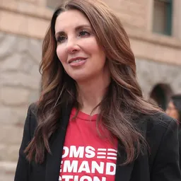 Portrait of Shannon Watts