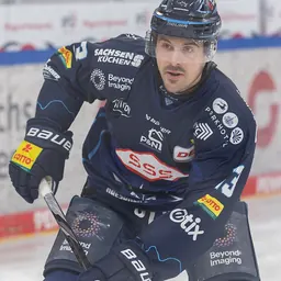 Portrait of Adam Helewka