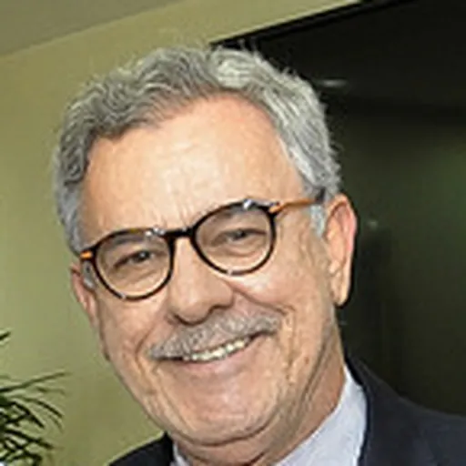 Portrait of Waldenor Pereira