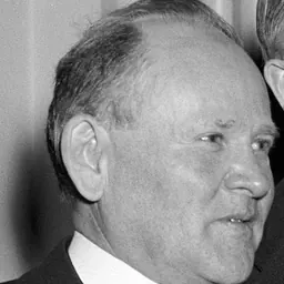Portrait of Knute Hill
