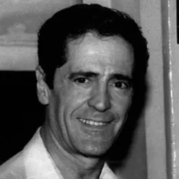 Portrait of Nelson Ávila